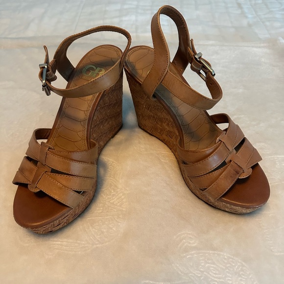 Gianni Bini Tan Wedge Sandals - Picture 1 of 5